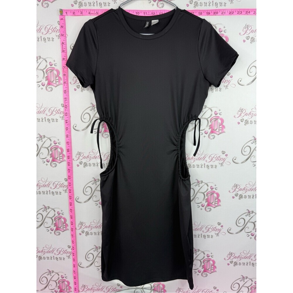 Divided dress stretchy cut outs Black Side-Tie Midi Dress